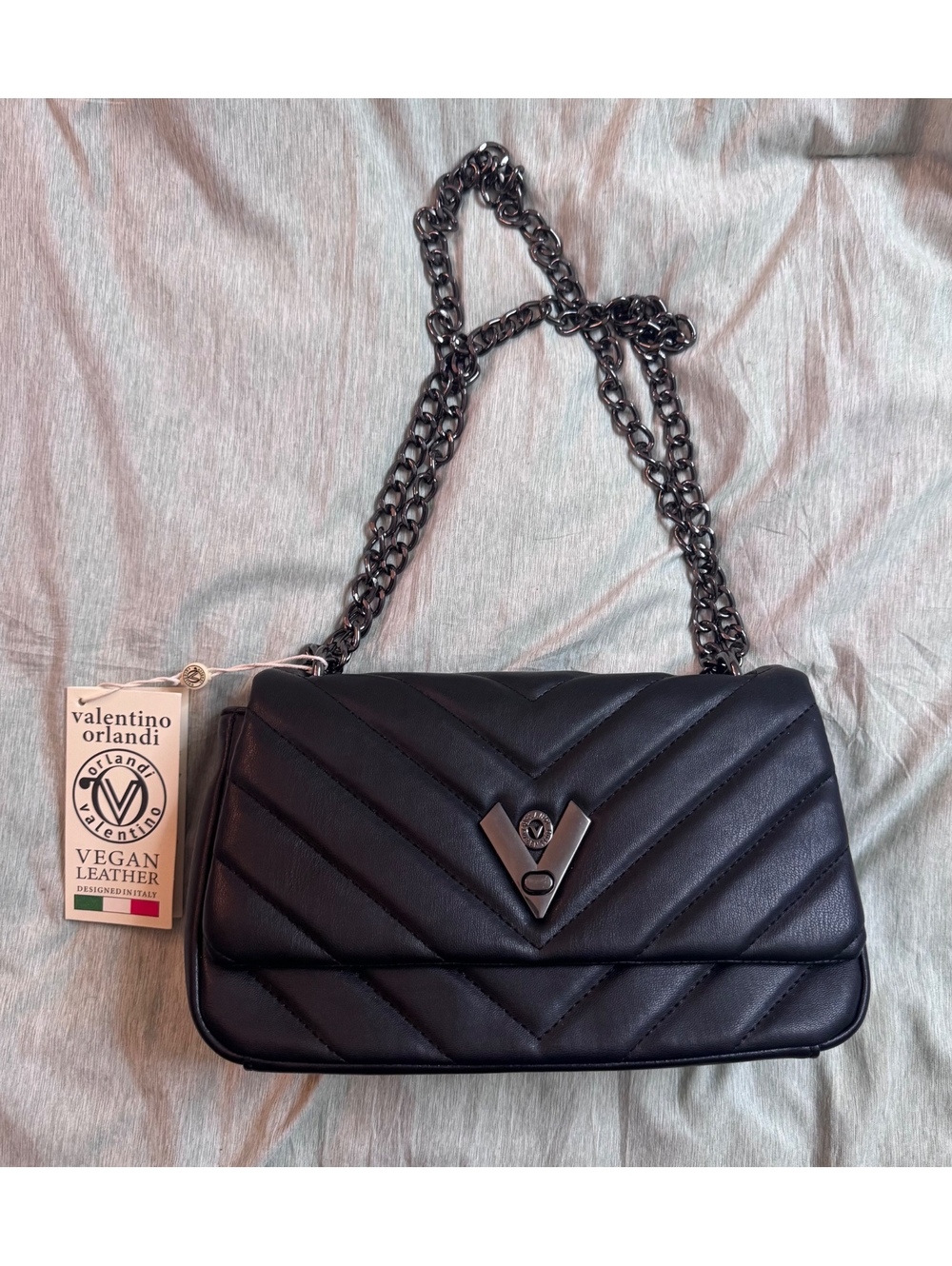 NWT Valentino by Mario Valentino V2001 Chevron Chain Shoulder Bag Black